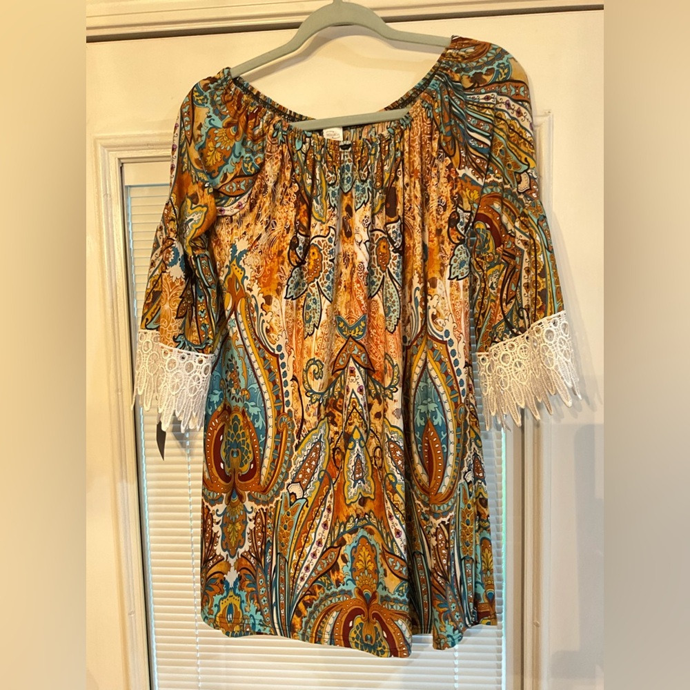 WinWin Vibrant Paisley Off-Shoulder Blouse